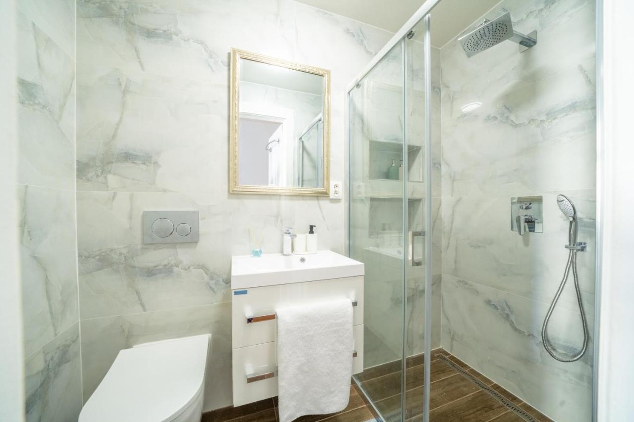 Exclusive With A View Of Castle And Vltava River Apartmán *